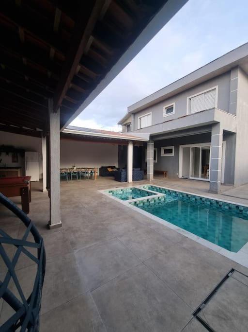 Casa de férias Mansao Com Piscina Em Bairro Nobre Da Zona Oeste Tel Ctt 11 9 Oito Quatro, Meia Dois 11 66 *