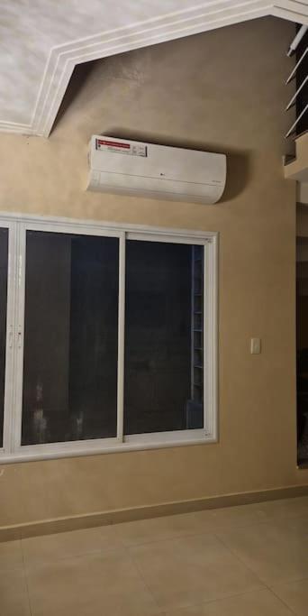 Mansao Com Piscina Em Bairro Nobre Da Zona Oeste Tel Ctt 11 9 Oito Quatro, Meia Dois 11 66 Casa de férias