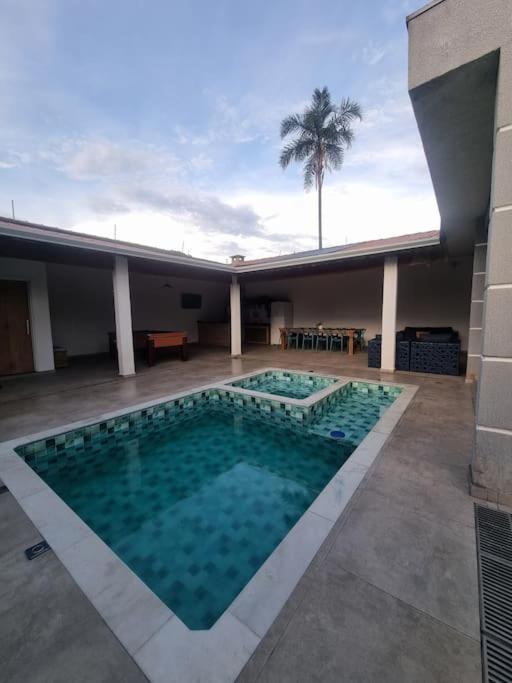 Casa de férias Mansao Com Piscina Em Bairro Nobre Da Zona Oeste Tel Ctt 11 9 Oito Quatro, Meia Dois 11 66 *